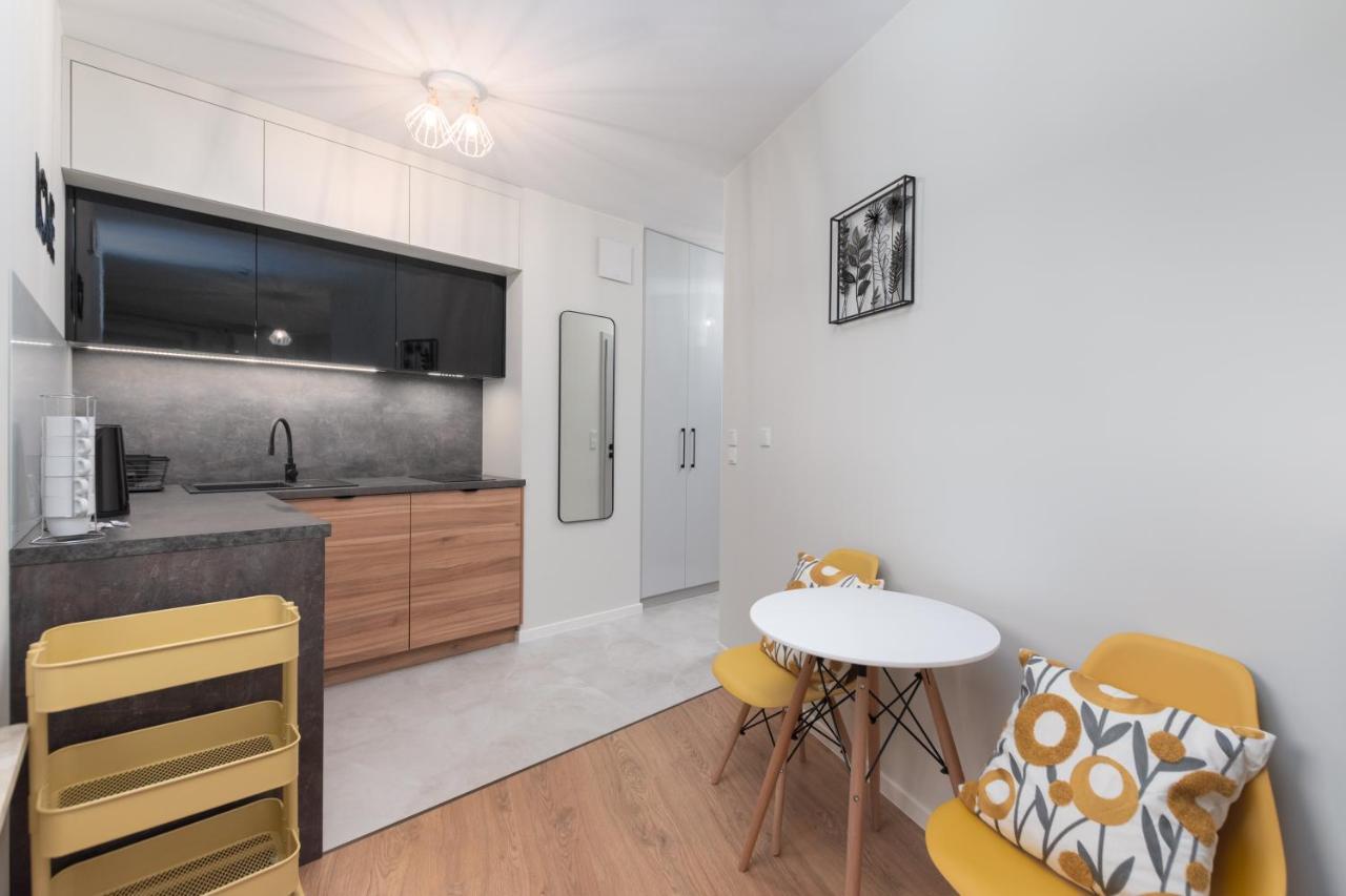Wiktoryn 6 By Homeprime Apartment Warschau